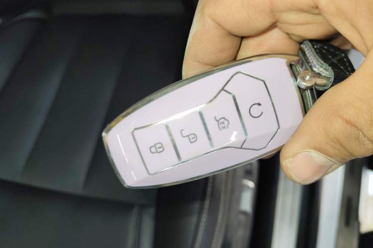 Used BYD Tang 2019 2.0T Automatic SmartConnect Luxury 7-Seater China VI Standard
