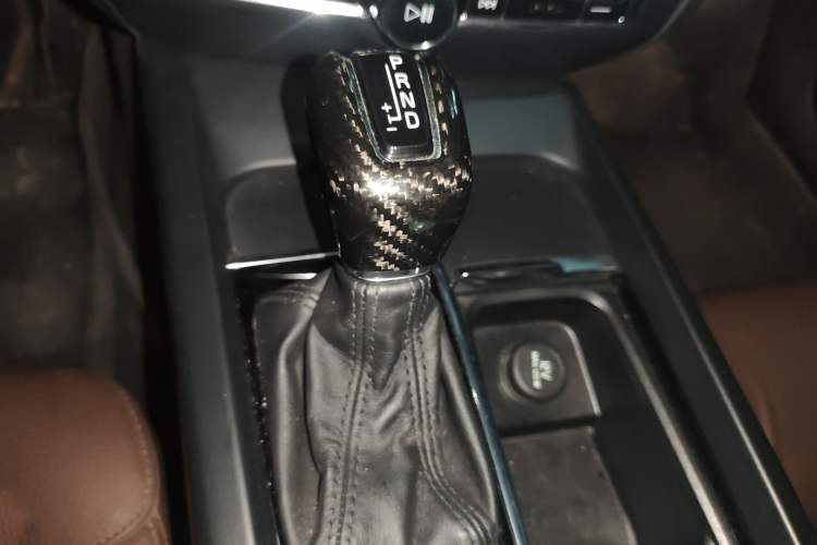 Used Volvo S60 2021 T4 Zhiyi Luxury Edition Gear Lever