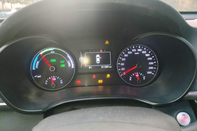 Used Kia K5 2016 2.0L Hybrid GLS
