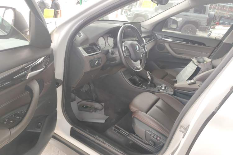 Used BMW X1 2020 sDrive25Li Leading Model
