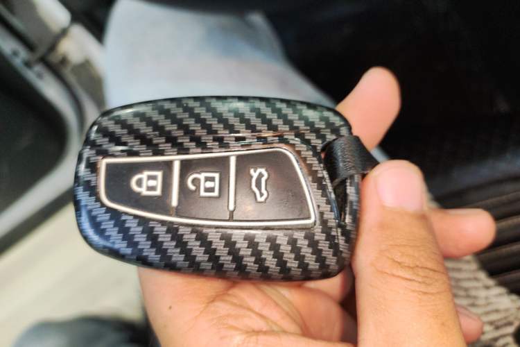 Used Hyundai Santa Fe 2017 2.0T Automatic Two-Wheel Drive Smart Version 7 Seats