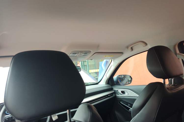 Used Changan Hunter 2024 Warrior Edition Luxury Model Dual-Motor All-Wheel Drive with Extra-Long Cargo Box
