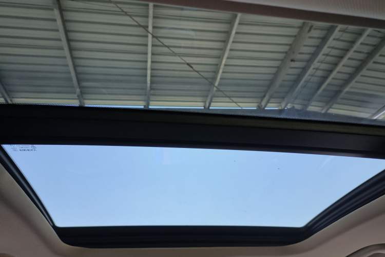 Used Geely Auto Emgrand GT 2017 2.4L Comfort Model Headliner