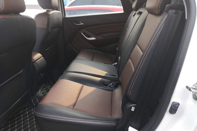 Used JMC Yusheng S350 2016 2.0T Automatic All-Wheel Drive Gasoline Ultra-Luxury 5-Seater