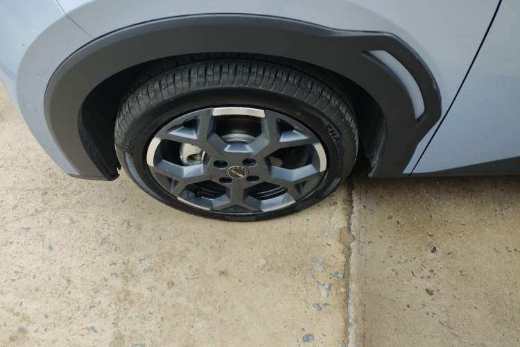 Used BYD Seagull 2025 Smart Drive Version 305 km Freedom Edition Left Front Wheel Hub