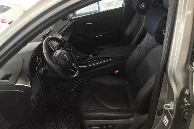 Used Toyota Avalon 2019 Dual-Engine 2.5L Luxury Edition China VI Standard Left Front Seat