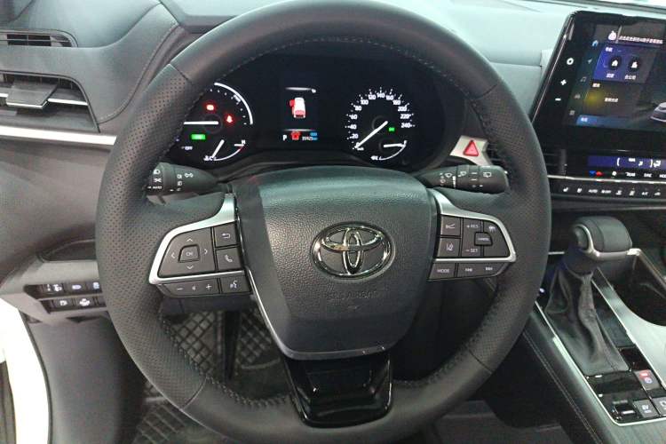 Used Toyota Sienna 2024 2.5L Hybrid Four-Wheel Drive Prestige Edition