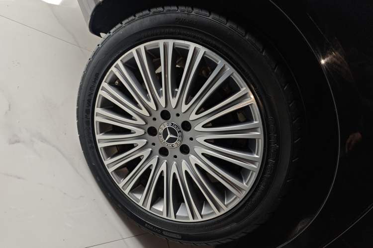 Used Mercedes-Benz E-Class 2022 Second Facelift E 300 L Fashion Edition
