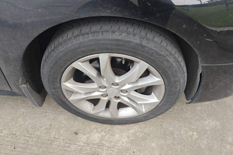 Used Peugeot 508 2011 2.3L Automatic Luxury Edition Right Front Wheel Hub