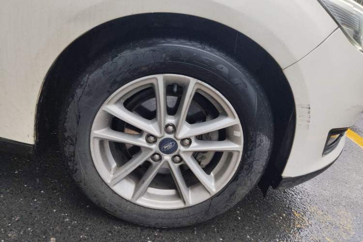 Used Ford Focus 2017 Sedan 1.6L Automatic Fashion Edition Smart Drive Version