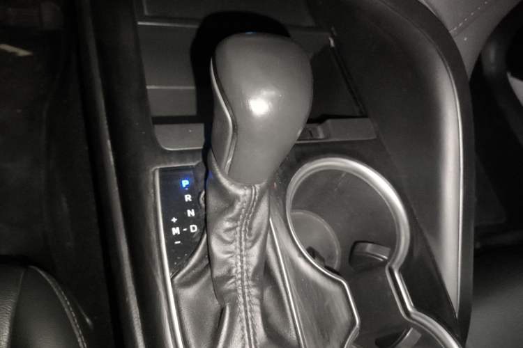 Used Toyota Camry 2023 2.0GVP Premier Edition Gear Lever