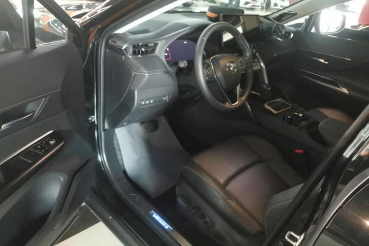 Used Toyota Venza 2023 2.5L Smart Electric Hybrid Dual-Drive Prestige Version Interior 3