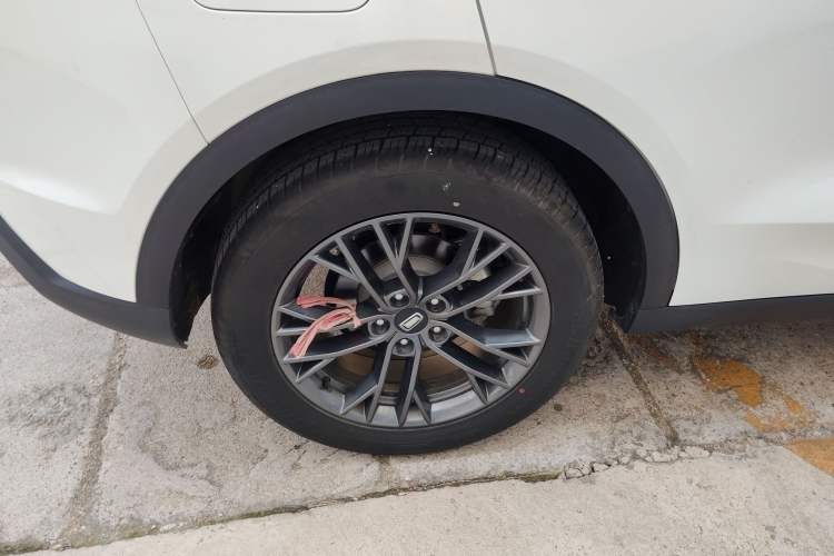 Used Bestune T55 2023 1.5T Automatic Leap Model Right Rear Wheel Hub