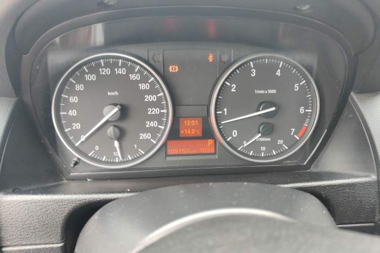 Used BMW X1 2014 sDrive18i Leading Model
