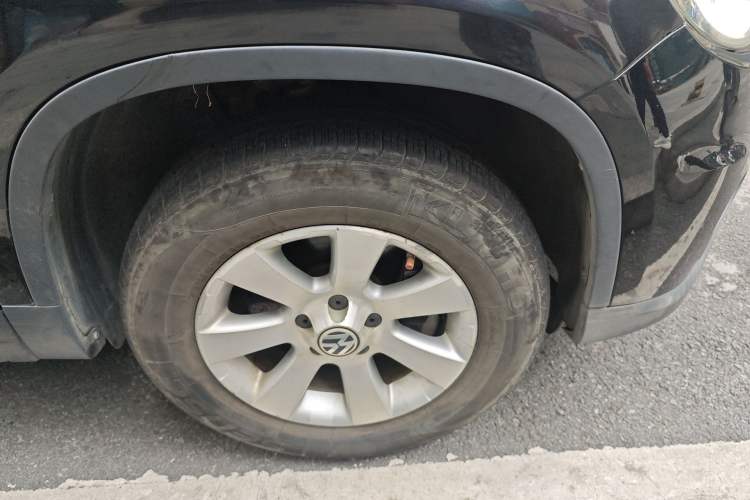Used Volkswagen Tiguan 2012 1.8TSI Automatic All-Wheel Drive Fashion Edition Right Front Wheel Hub