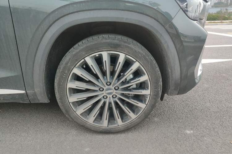 Used Geely Auto Monjaro L 2025 Dongfang Yao 2.0TD Automatic Lanxing Edition
