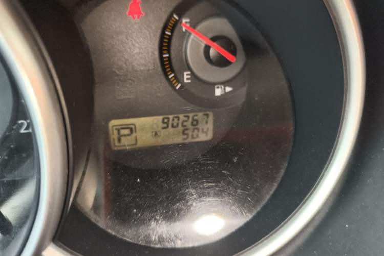 Used Nissan Tiida 2006 1.6 GE AT Odometer Close Up