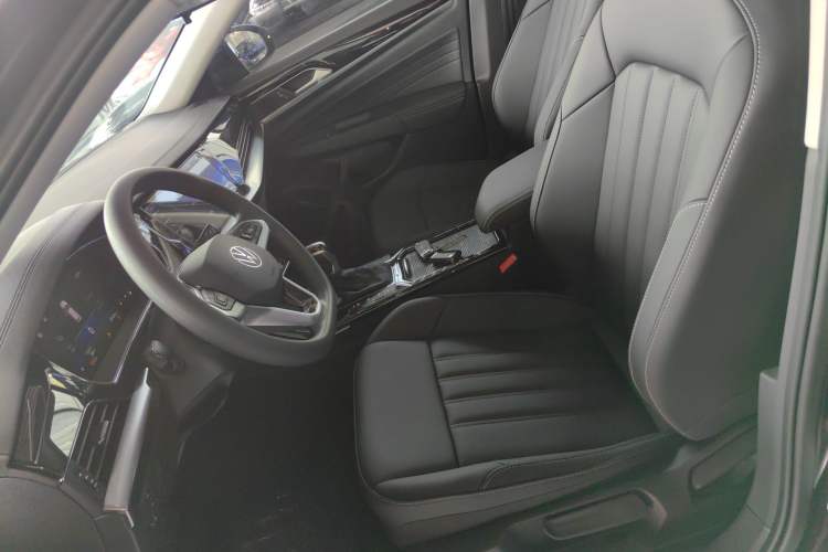 Used Volkswagen Passat New Energy 2025 430 PHEV Hybrid Business Edition Left Front Seat