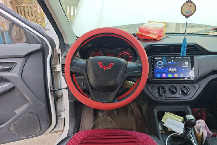 Used Wuling Hongguang 2021 1.5L S Base Version LAR Steering Wheel