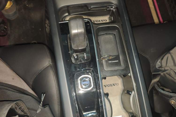 Used Volvo XC60 2022 B5 4x4 Zhiyi Sport Edition