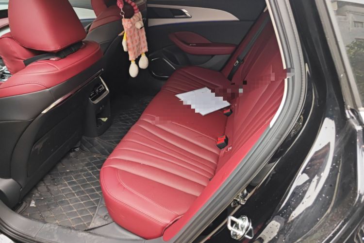 Used Hongqi H5 2025 2.0T Automatic Flag Edition – 500 000 Units Commemorative Version
