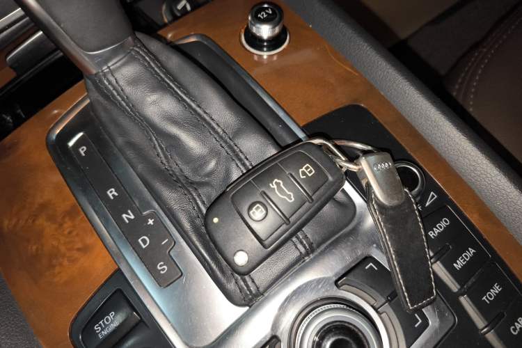 Used Audi Q7 2015 35 TFSI Sport Edition Vehicle Key