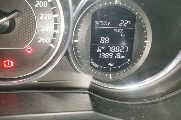 Used Mazda Atenza 2014 2.5L Blue Sky Prestige Edition Odometer Close Up