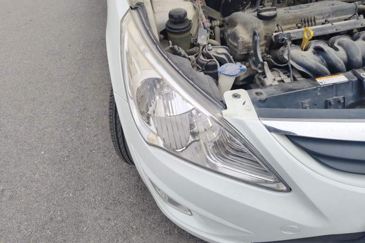 Used Hyundai Verna (older generation) 2010 Sedan 1.4L Manual Standard GL Model