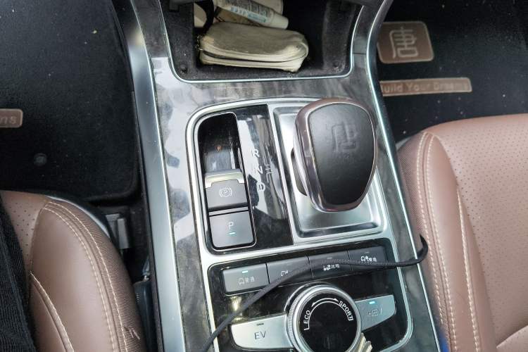 Used BYD Tang New Energy 2017 2.0T All-Wheel Drive Hyatt Model