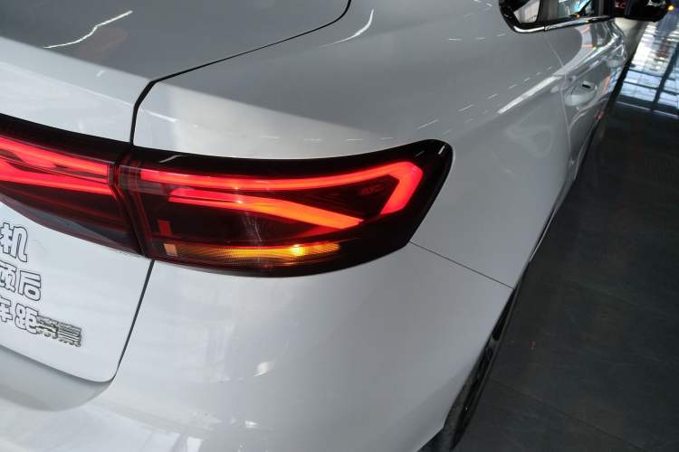 Used Geely Auto Emgrand 2023 4th Generation Champion Edition 1.5L CVT Prestige Model
