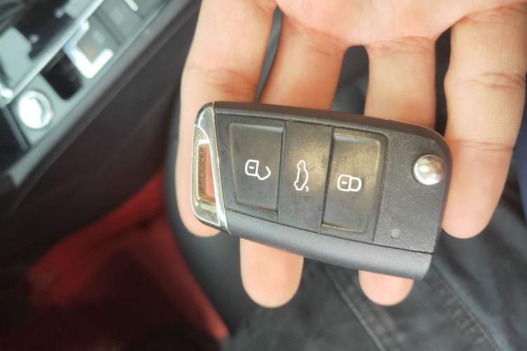 Used Volkswagen Lamando 2019 280TSI DSG Comfort Edition China VI standard Vehicle Key