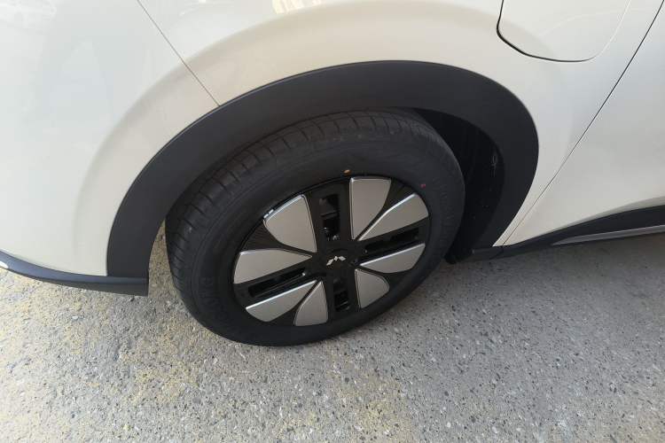 Used Wuling Bingo S 2025 Model 325km Deluxe Edition