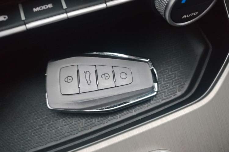 Used Geely Auto Coolray 2023 1.5T DCT Platinum Edition Vehicle Key