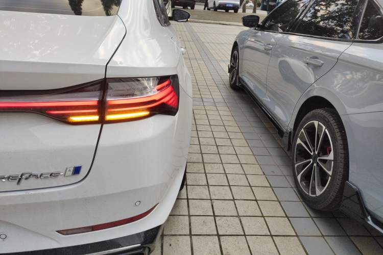 Used Geely Auto Preface L 2024 Zhiqing 1.5TD Galaxy Edition
