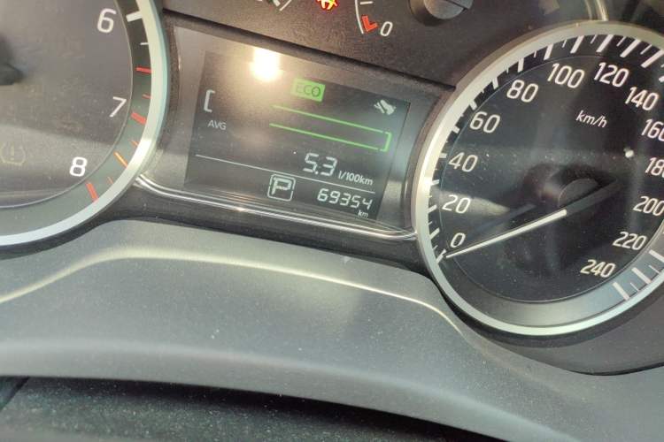 Used Nissan Sylphy 2019 Classic 1.6XE CVT Comfort Edition Odometer Close Up