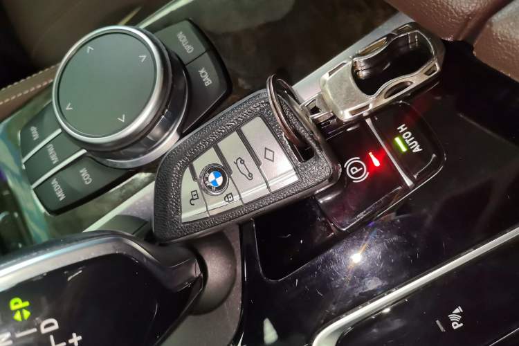 Used BMW 5 Series 2021 525Li Luxury Package