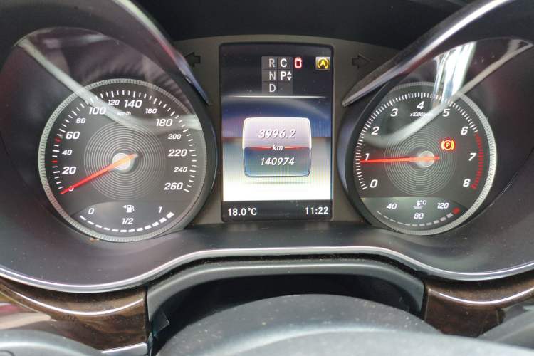 Used Mercedes-Benz V-Class 2018 V 260 L Prestige Extended Version China V Odometer Close Up