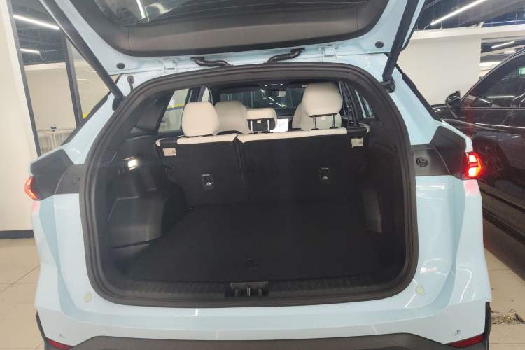 Used Geely Galaxy L7 2023 1.5T 115 km Starship Trunk