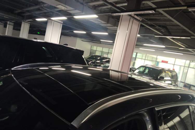 Used Mercedes-Benz GLC 2019 Facelift GLC 260 L 4MATIC Luxury Model Roof