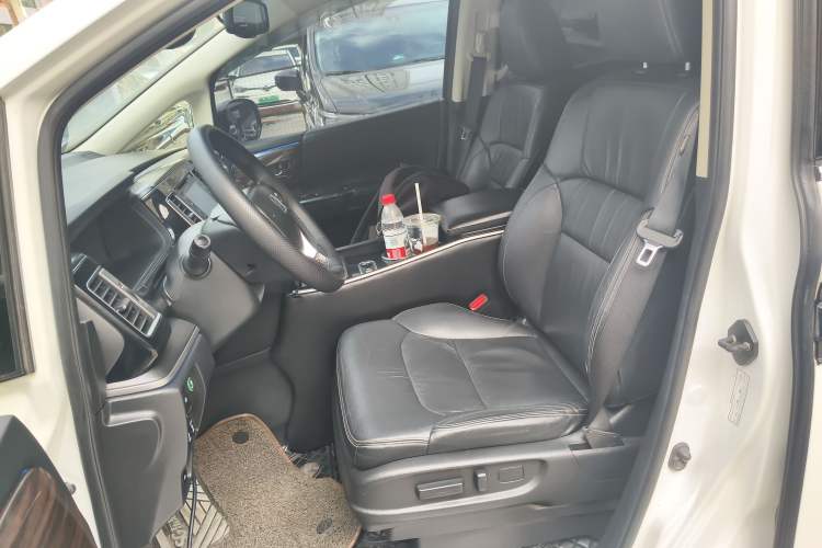 Used Honda Elysion 2016 2.4L Supreme Edition Left Front Seat