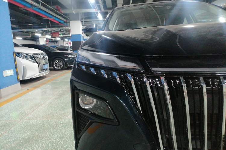 Used Dongfeng Aeolus Huge 2022 Mach Dual-Motor 1.5T MHD Dare-to-Dream Edition