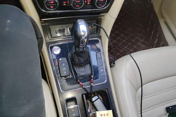 Used Volkswagen Passat 2014 1.8TSI DSG Prestige Navigation Edition
