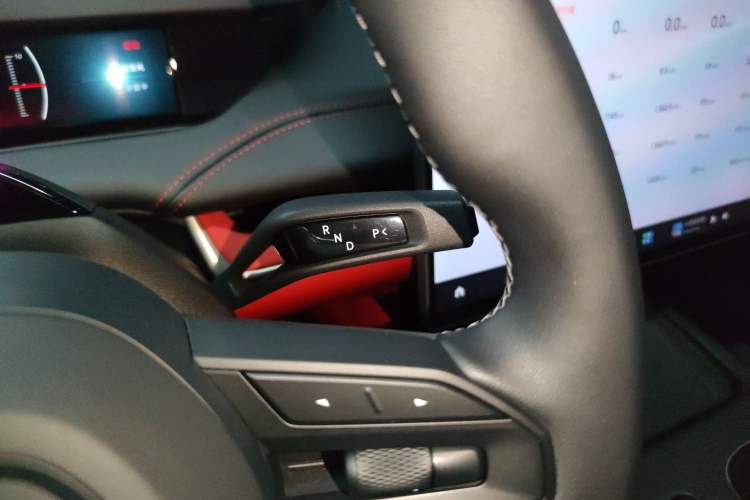 Used Xiaomi Auto SU7 2024 Four-Wheel Drive Ultra-Long Range Advanced Intelligent Driving Max Edition