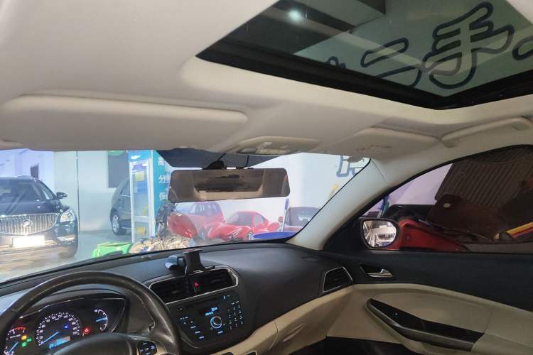 Used Ford Escort 2015 1.5L Automatic Fashion Model