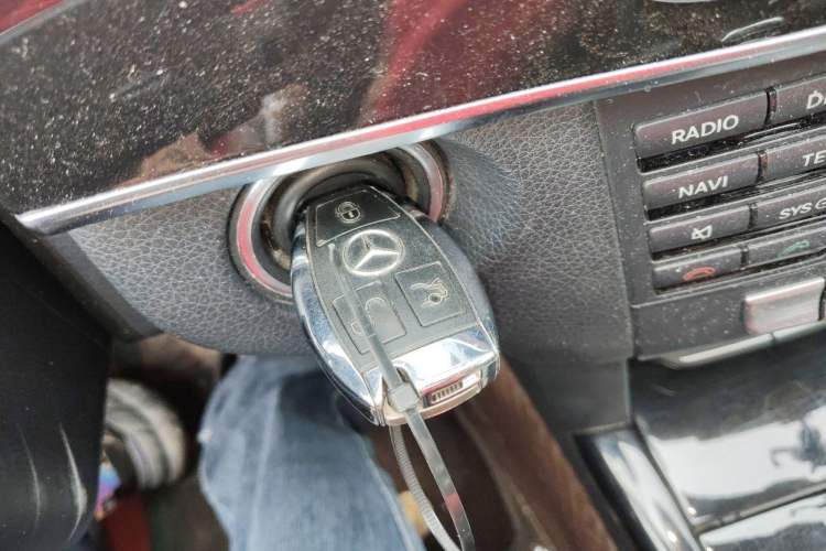 Used Mercedes-Benz E-Class 2014 Restyled E 260 L Sport Edition Vehicle Key