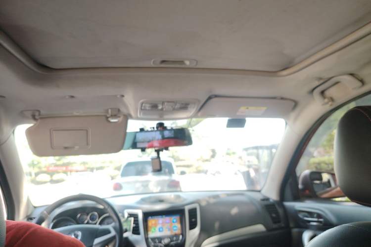 Used CHANGAN CS35 2016 1.6L Manual Luxury Model China IV Standard
