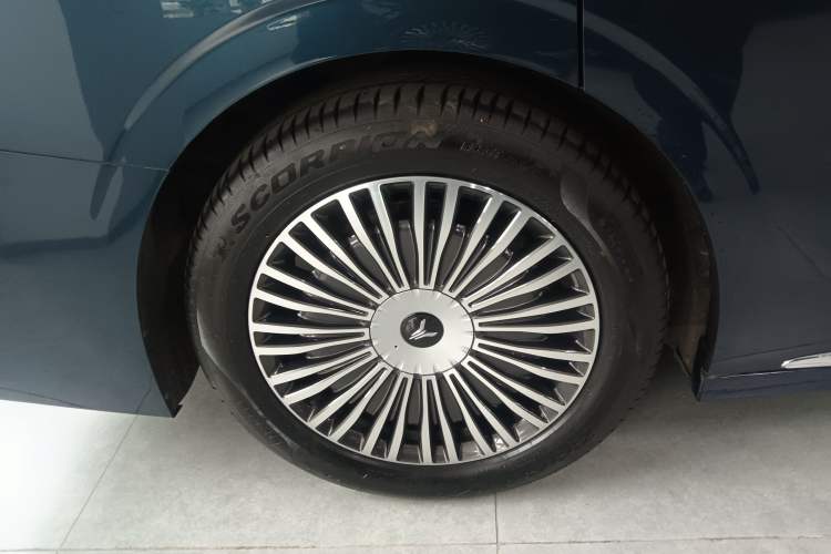 Used VOYAH Dream 2025 PHEV Four-Wheel-Drive Flagship Kunpeng Edition Right Rear Wheel Hub