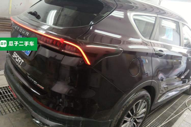 Used JETOUR X70 PLUS 2023 1.6T DCT Stronger 5-Seater
