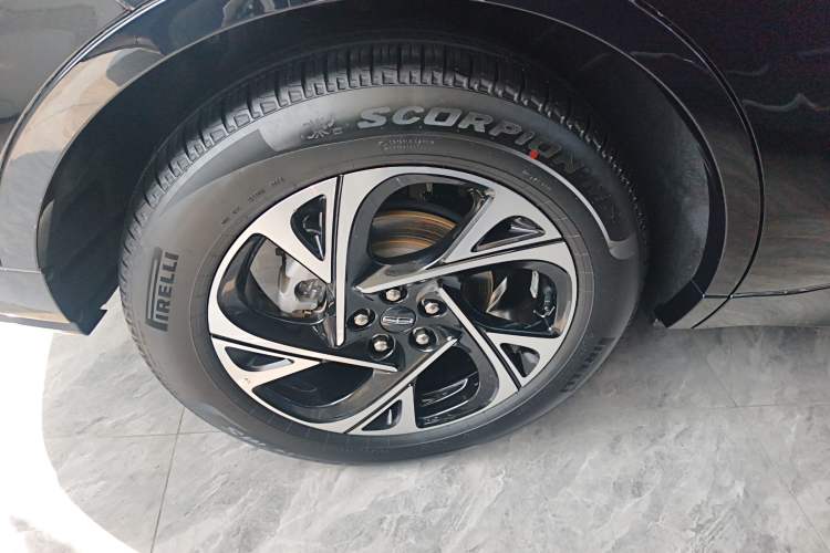 Used Lincoln Nautilus 2023 2.0T All-Wheel-Drive Luxury Hybrid Edition
