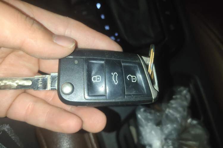 Used Volkswagen Tiguan L 2017 330TSI Automatic Two-Wheel Drive Flagship Edition Vehicle Key